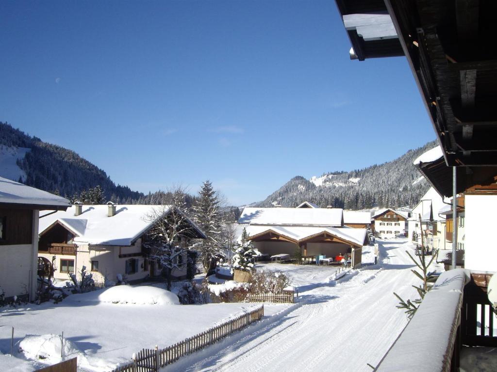 Gasthof Kollenspitze Hotel Nesselwangle Exterior photo